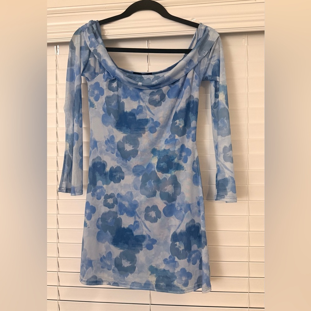 NWT Blue Floral Long Sleeve Mini Dress